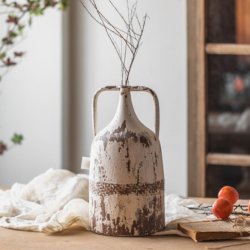 Farmhouse Studio Decor – Antique-Style Flower Vases for Staging