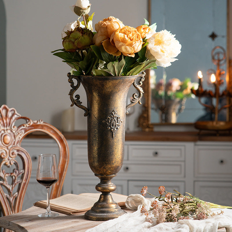 Regal Chalice Vase – Antique Gold Goblet ✦ Palace-Worthy Centerpiece