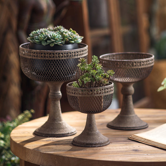 Antique Iron Pedestal Planter – Distressed Rustic Flower Stand ✦ Garden Obelisk