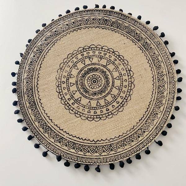 15 Inches 1Pc Round Delicate Embroidery&nbsp;Non-slip Heat Insulation Dining Table Placemat&nbsp; Dessert Pan Coffee Cup Mats - Venetio