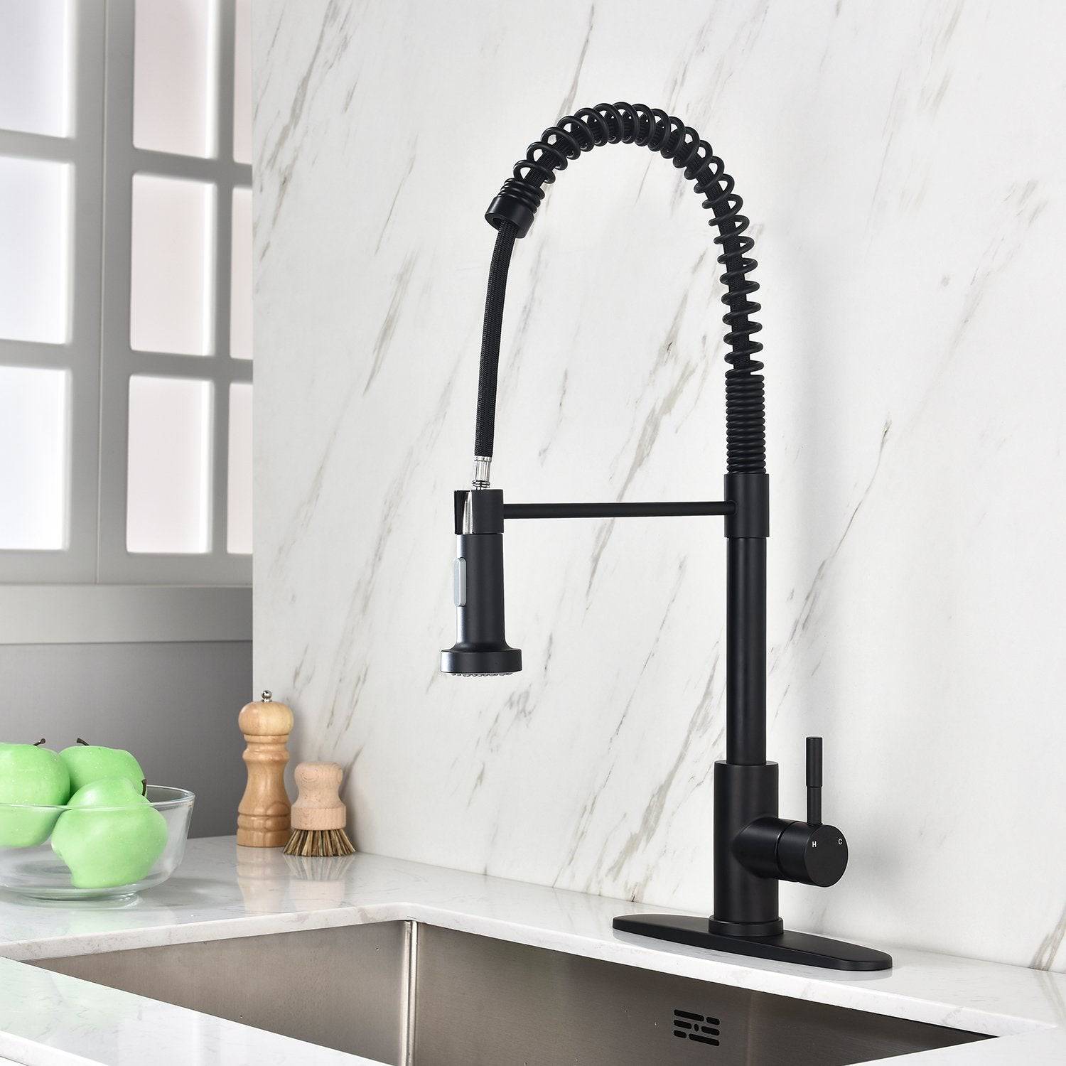 Kitchen Faucets Commercial Stainless Steel Single Handle Single Lever Pull Down, Matte Black,One Hole - Venetio